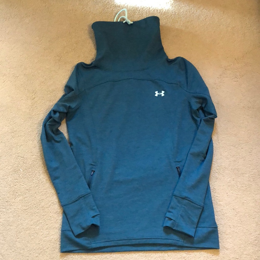 Under Armour sweatshirt